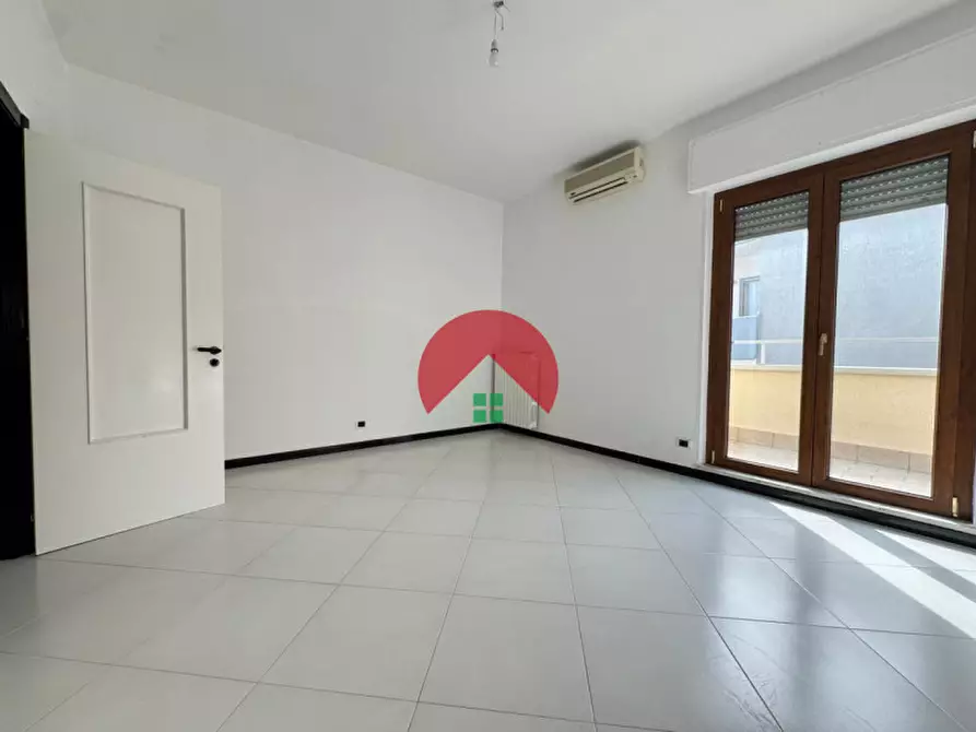 Immagine 10 di Appartamento in affitto  in via mirabene a Matera