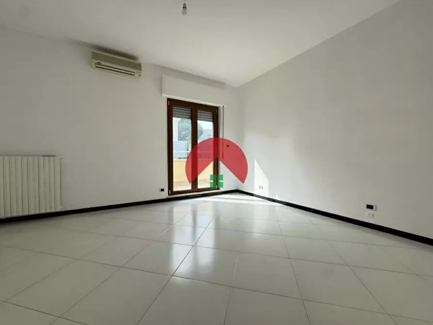 Immagine 11 di Appartamento in affitto  in via mirabene a Matera