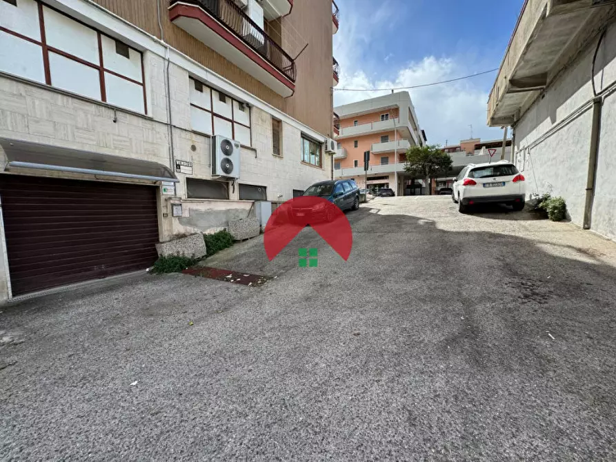 Immagine 2 di Laboratorio in affitto  in Via Nazionale a Matera