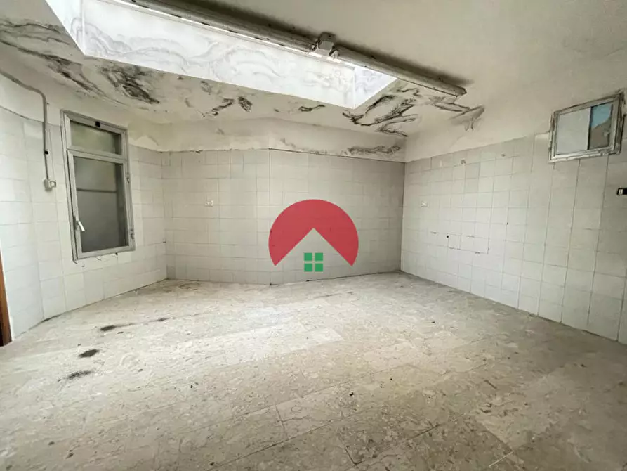 Immagine 2 di Negozio in affitto  in Via Giambattista Pentasuglia a Matera