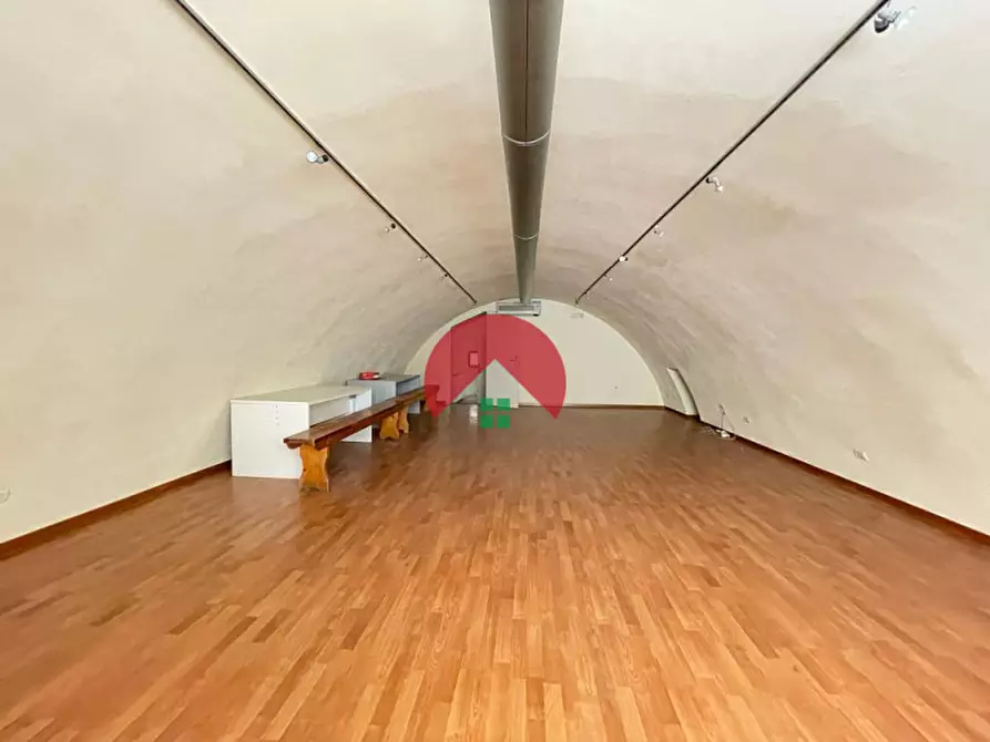 Immagine 11 di Magazzino in affitto  a Matera