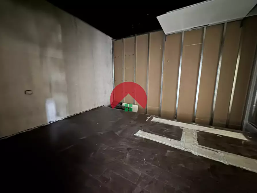 Immagine 7 di Negozio in affitto  in Via Annunziatella a Matera