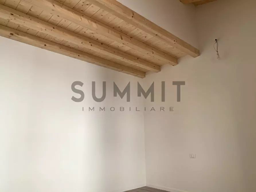 Immagine 11 di Appartamento in vendita  in schio centro a Schio