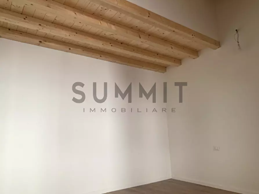 Immagine 13 di Appartamento in vendita  in schio centro a Schio