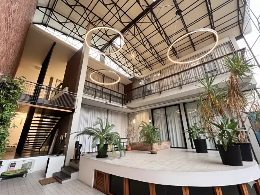 Immagine 1 di Loft/Open space in vendita  in Via Legione Antonini a Vicenza