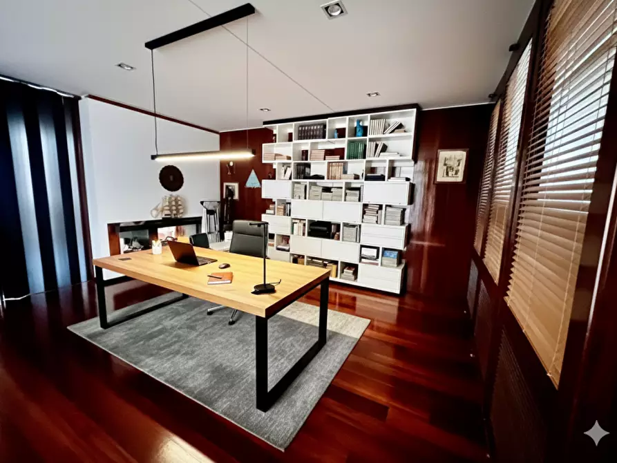 Immagine 5 di Loft/Open space in vendita  in Via Legione Antonini a Vicenza