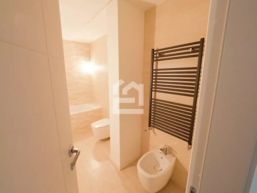 Immagine 15 di Attico in affitto  in Via Brunati a Salò