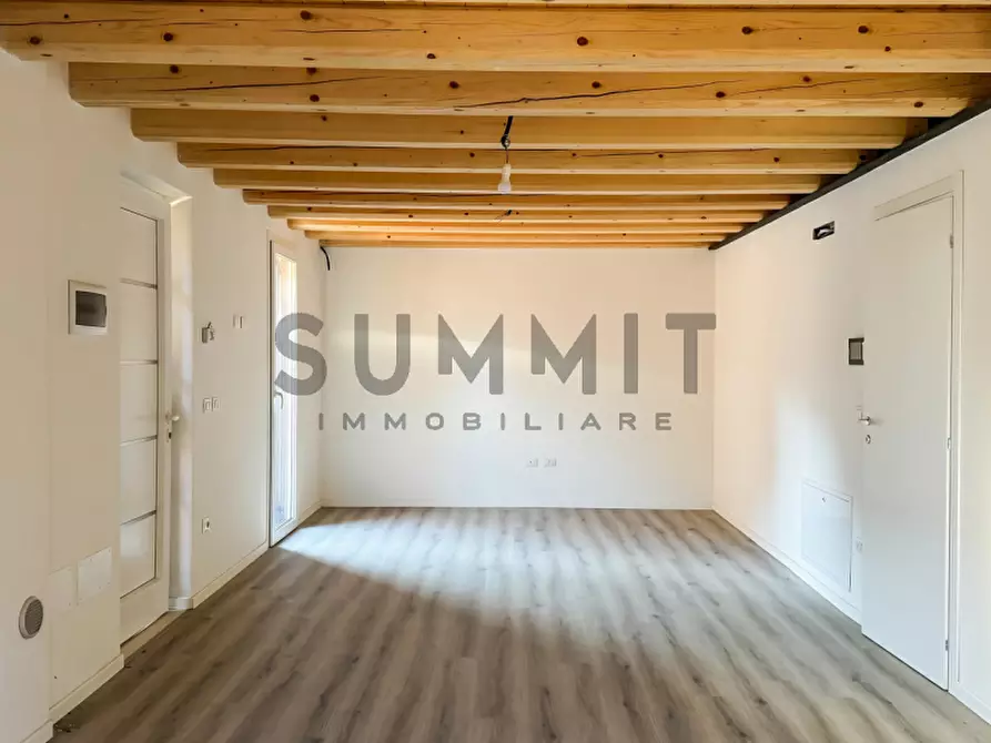 Immagine 6 di Appartamento in vendita  in schio a Schio