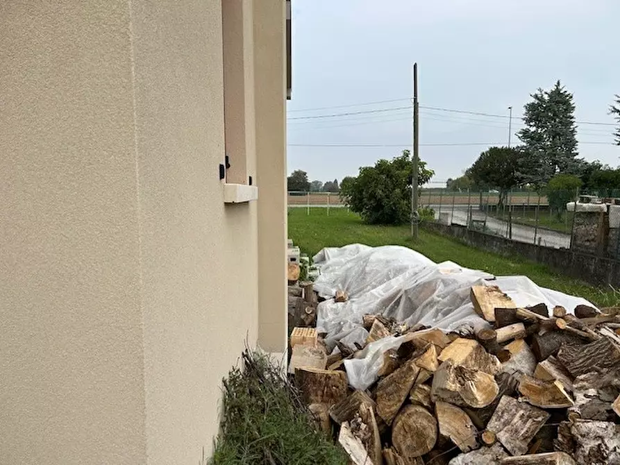 Immagine 10 di Casa bifamiliare in vendita  in via valli a Casalserugo