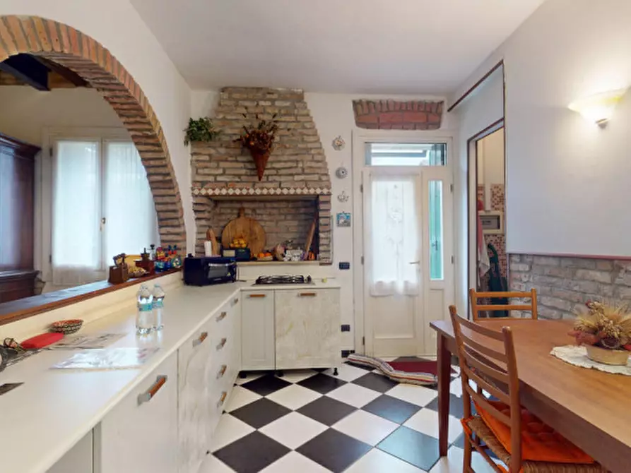 Immagine 5 di Casa bifamiliare in vendita  in Via Nino Bixio a Vicenza