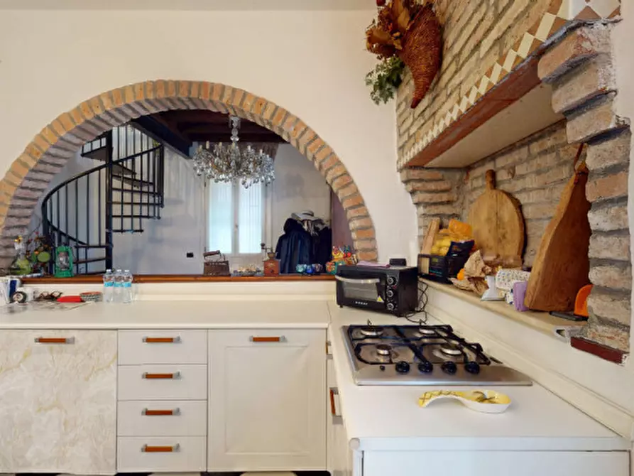 Immagine 7 di Casa bifamiliare in vendita  in Via Nino Bixio a Vicenza