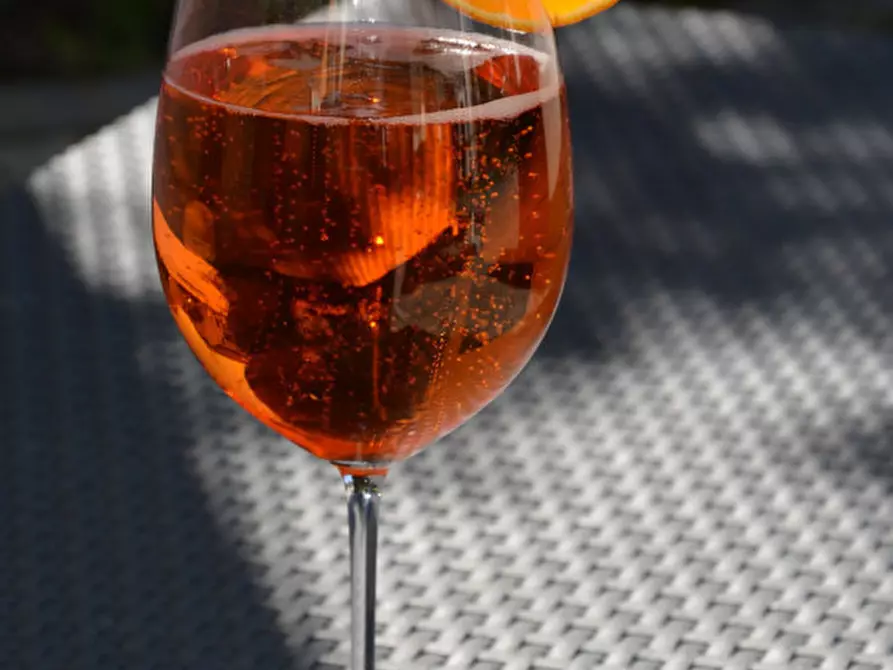 Immagine 1 di Attività commerciale in vendita  in VIA BAFILE a Jesolo