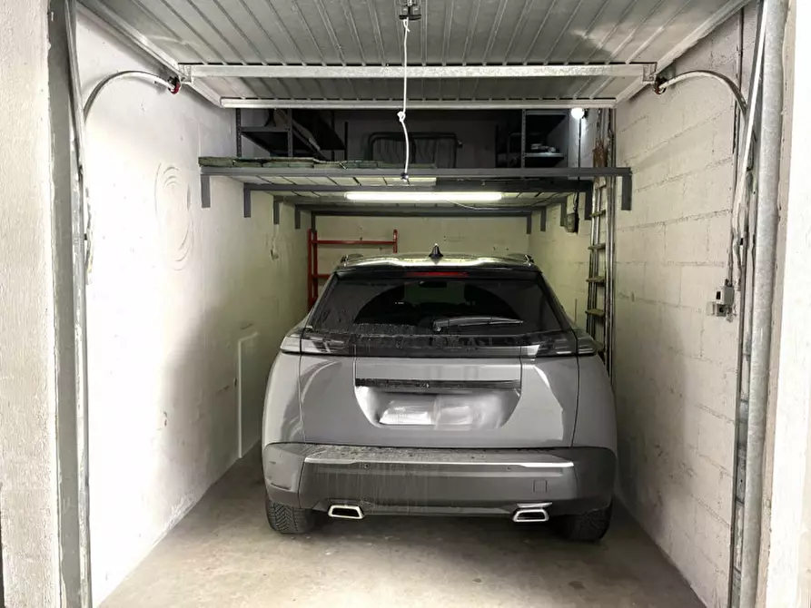 Immagine 1 di Garage in vendita  in Via Resia - Reschenstraße 24 a Bolzano