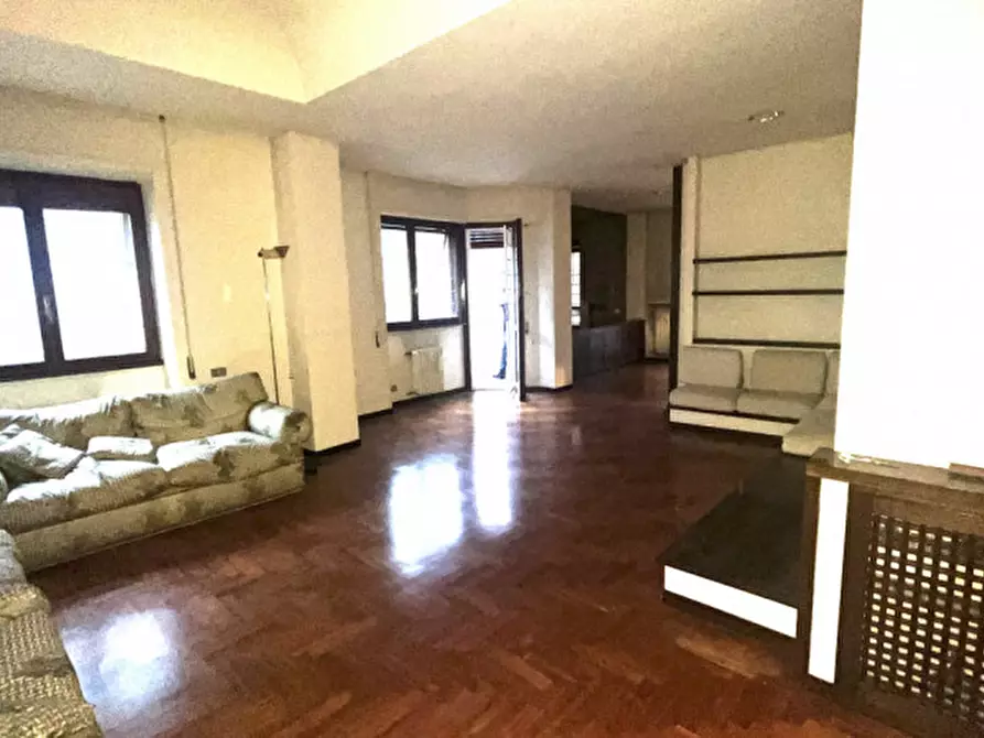 Immagine 3 di Appartamento in vendita  in Via Flaminia a Roma