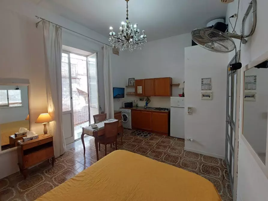 Immagine 2 di Appartamento in affitto  in via San Severo a Capodimonte 44 a Napoli