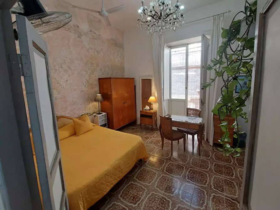 Immagine 3 di Appartamento in affitto  in via San Severo a Capodimonte 44 a Napoli