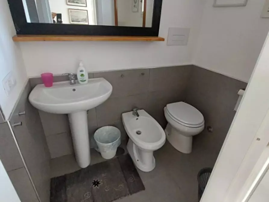 Immagine 9 di Appartamento in affitto  in via San Severo a Capodimonte 44 a Napoli