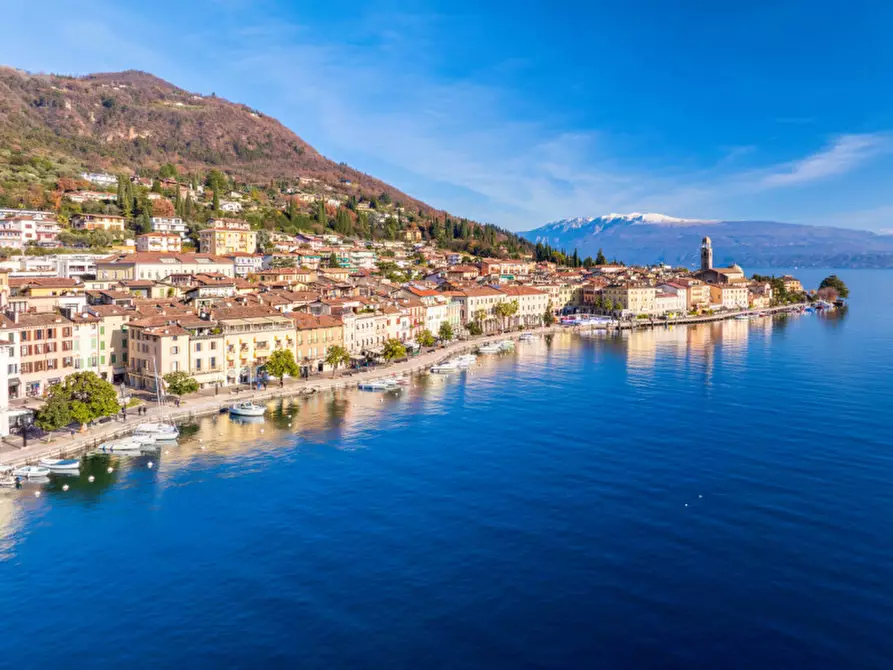 Immagine 2 di Negozio in vendita  in Via San Carlo a Salò