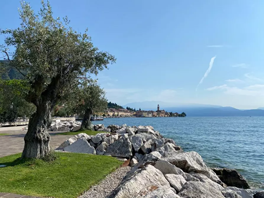 Immagine 10 di Negozio in vendita  in Via San Carlo a Salò