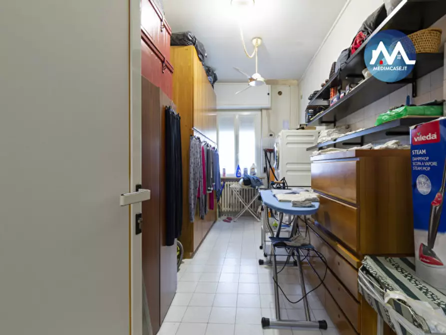 Immagine 10 di Appartamento in vendita  in via kennedy a Pesaro