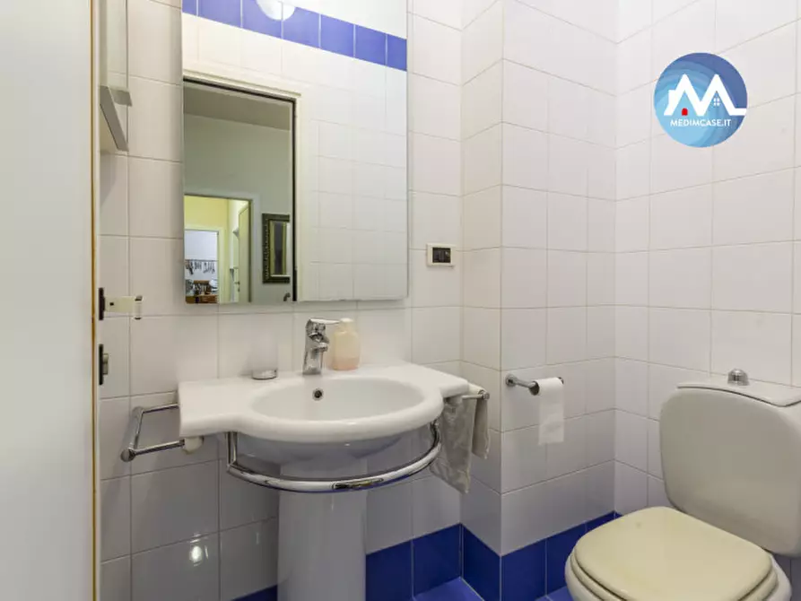 Immagine 17 di Appartamento in vendita  in via kennedy a Pesaro