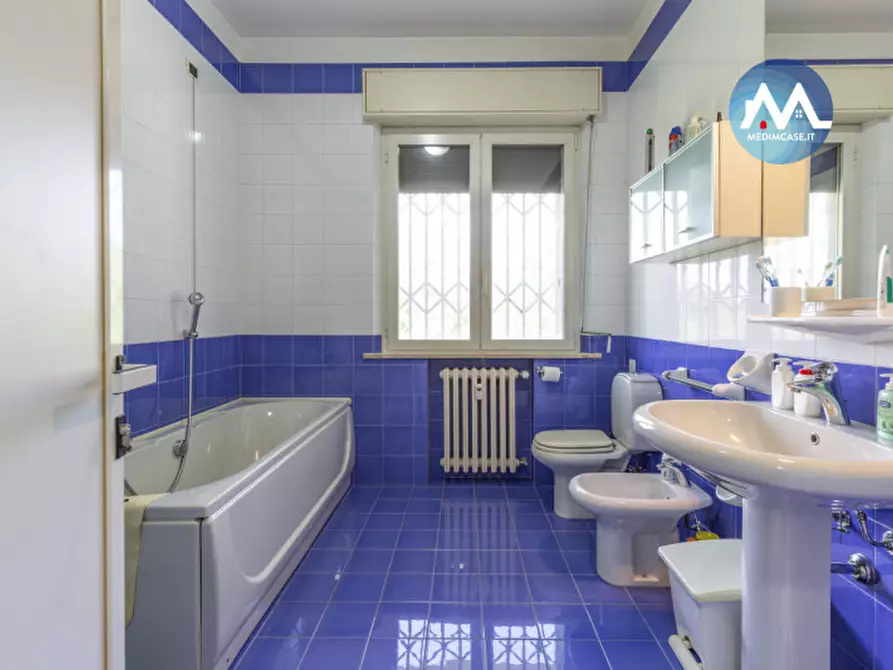 Immagine 18 di Appartamento in vendita  in via kennedy a Pesaro