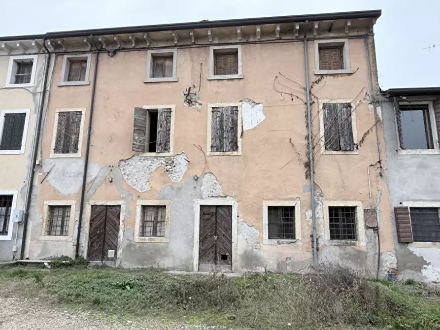 Immagine 8 di Rustico / casale in vendita  in Via Fossa Crear a San Giovanni Lupatoto