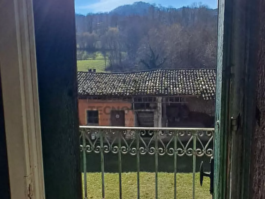 Immagine 1 di Rustico / casale in vendita  in via cazzola a San Vito Di Leguzzano