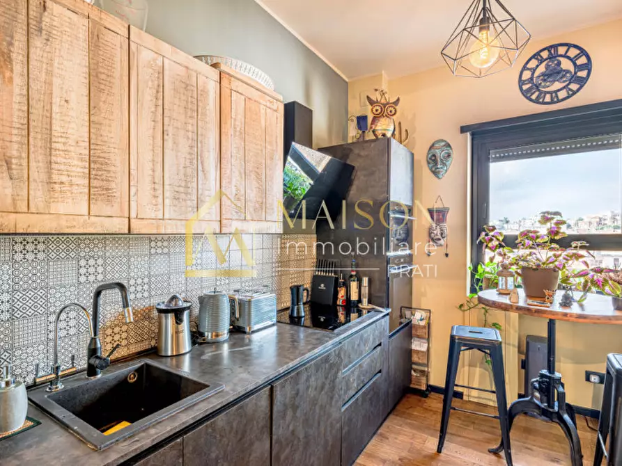 Immagine 6 di Appartamento in vendita  in Via Barisano da Trani a Roma