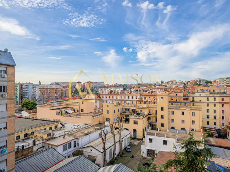 Immagine 25 di Appartamento in vendita  in Via Barisano da Trani a Roma