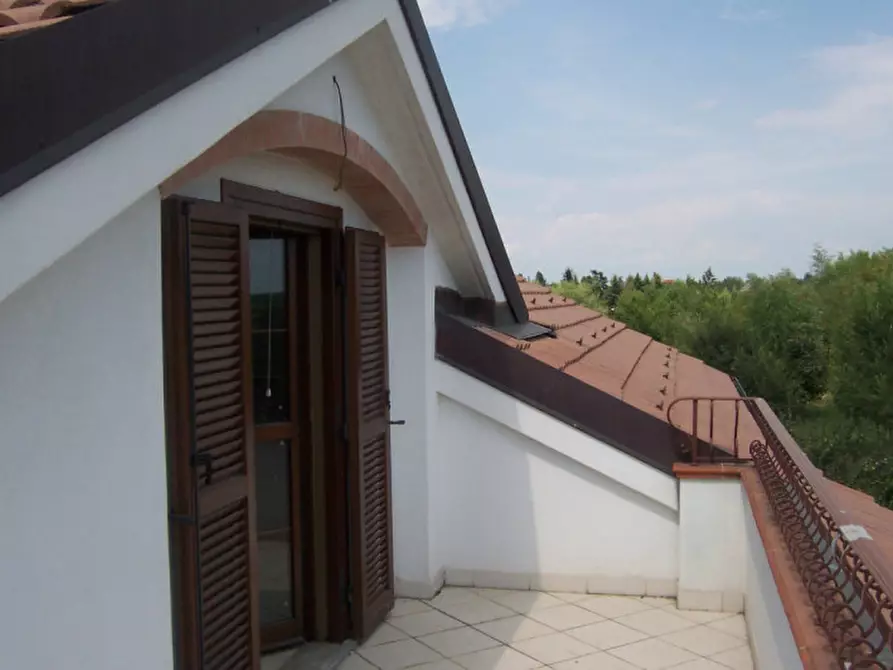 Immagine 12 di Appartamento in vendita  in Strada Stupinigi n.79 a Orbassano