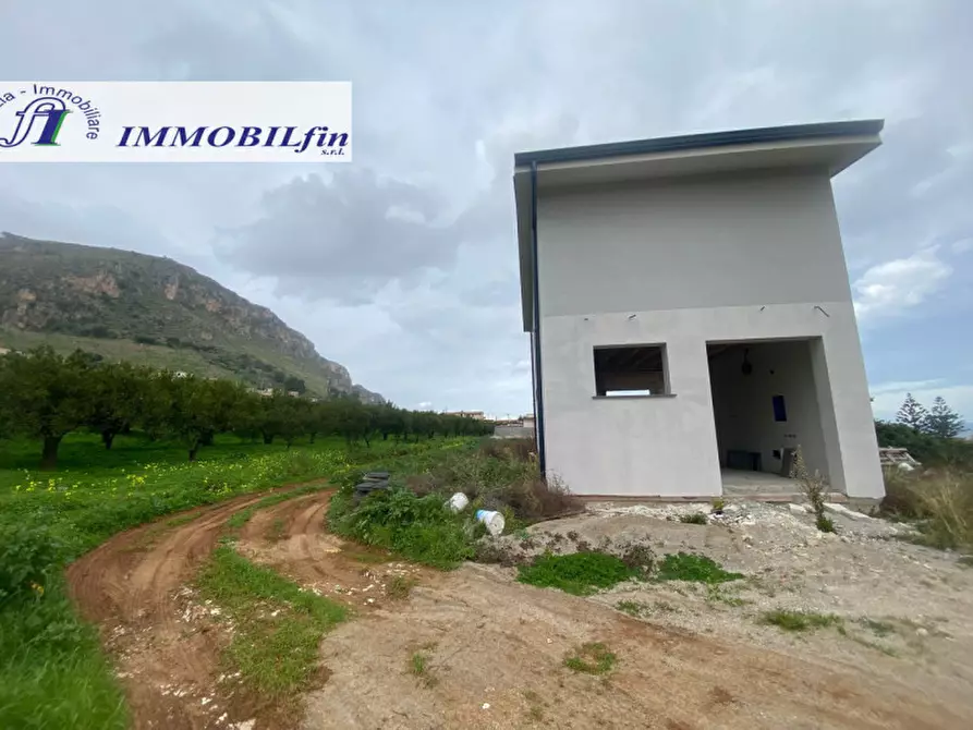 Immagine 3 di Villa in vendita  in VIA ALONGI a Misilmeri