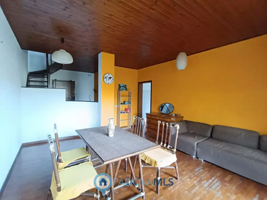 Immagine 5 di Appartamento in vendita  in Via Luigi Pastro 10 a Padova