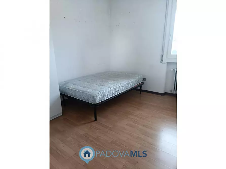 Immagine 15 di Appartamento in vendita  in Via Luigi Pastro 10 a Padova