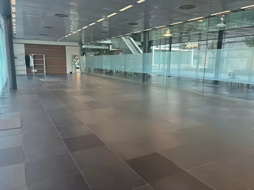 Immagine 3 di Ufficio in vendita  in Piazza Aldo Moro a Padova