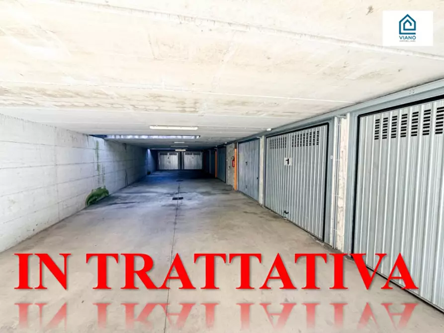 Immagine 1 di Garage in vendita  in Via Favorita 137 a Chivasso