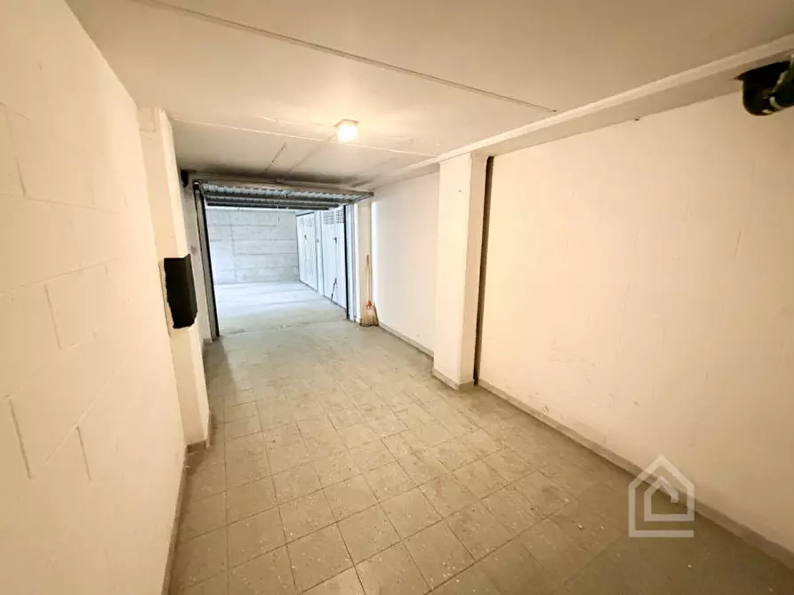 Immagine 3 di Garage in vendita  in Via Favorita 137 a Chivasso