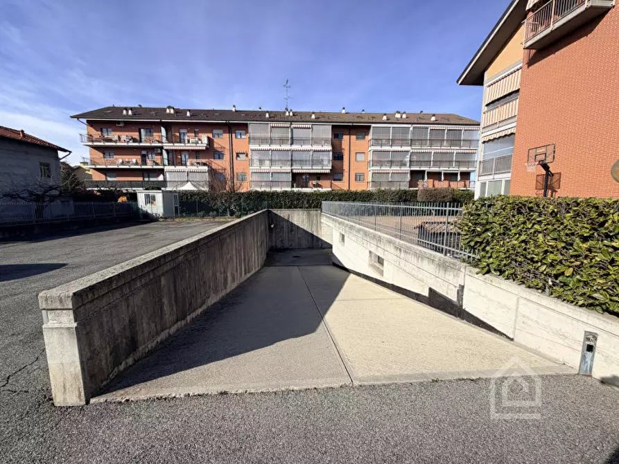 Immagine 9 di Garage in vendita  in Via Favorita 137 a Chivasso