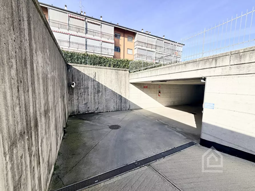Immagine 9 di Garage in vendita  in Via Favorita 137 a Chivasso