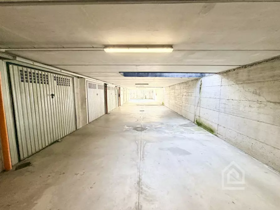 Immagine 12 di Garage in vendita  in Via Favorita 137 a Chivasso