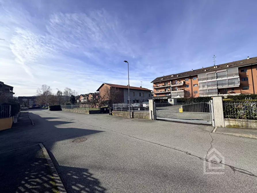 Immagine 14 di Garage in vendita  in Via Favorita 137 a Chivasso