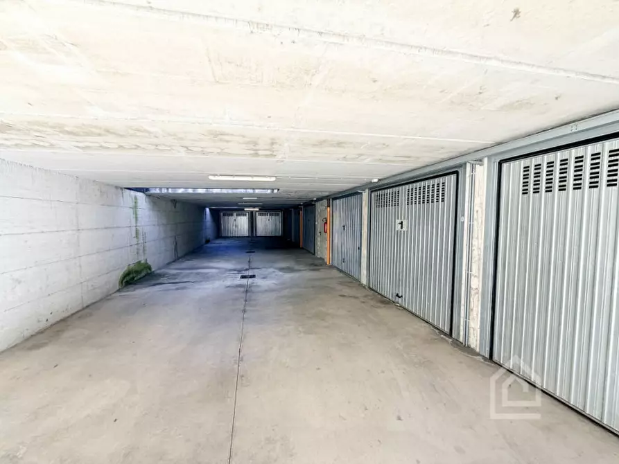 Immagine 14 di Garage in vendita  in Via Favorita 137 a Chivasso