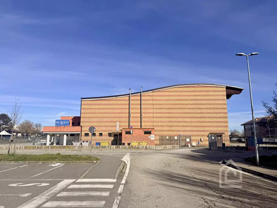 Immagine 19 di Garage in vendita  in Via Favorita 137 a Chivasso