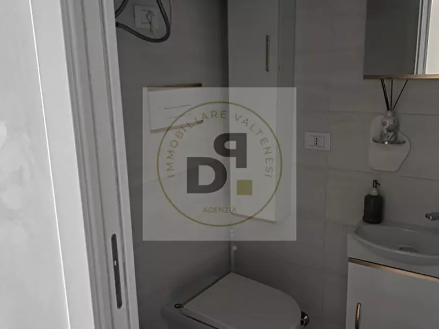 Immagine 11 di Appartamento in vendita  in VIA ALFONSO LAMARMORA a Sirmione