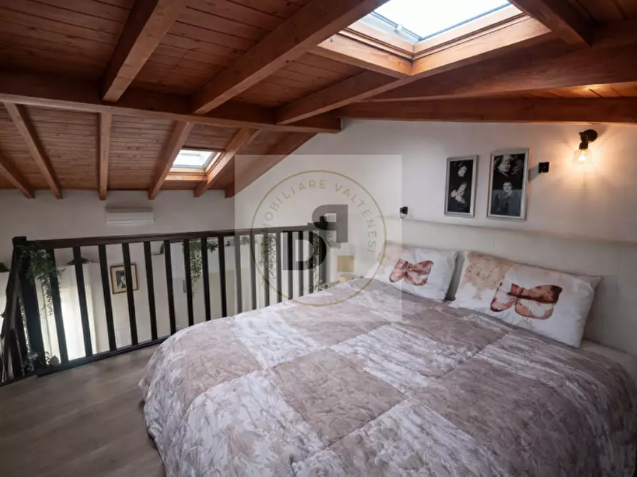 Immagine 3 di Appartamento in vendita  in VIA ALFONSO LAMARMORA a Sirmione