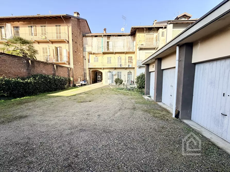 Immagine 2 di Garage in vendita  in Via Caduti per la Libertà 34 a Chivasso