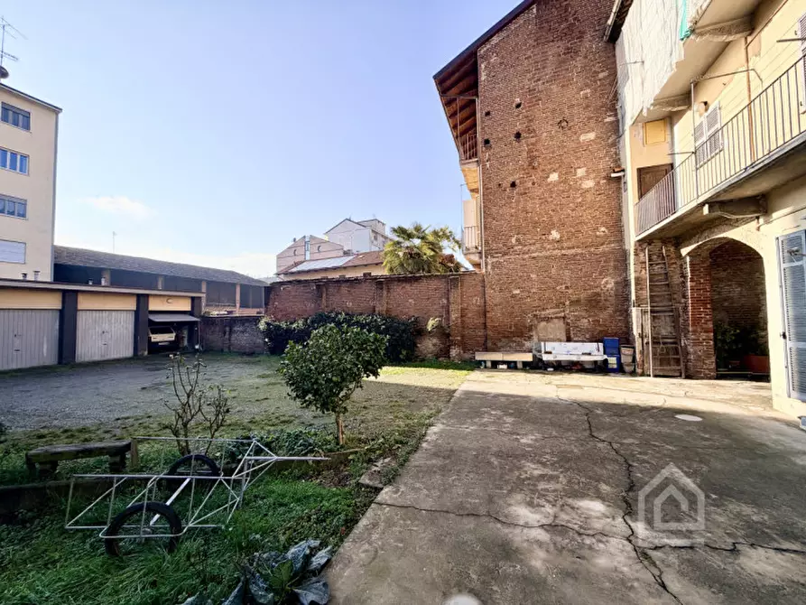 Immagine 9 di Garage in vendita  in Via Caduti per la Libertà 34 a Chivasso