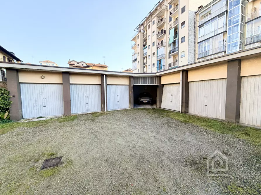 Immagine 11 di Garage in vendita  in Via Caduti per la Libertà 34 a Chivasso
