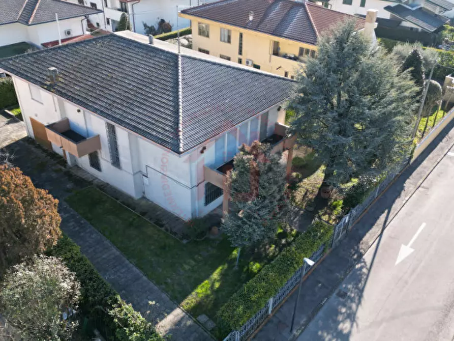 Immagine 2 di Casa indipendente in vendita  in Via Mascagni a Abano Terme