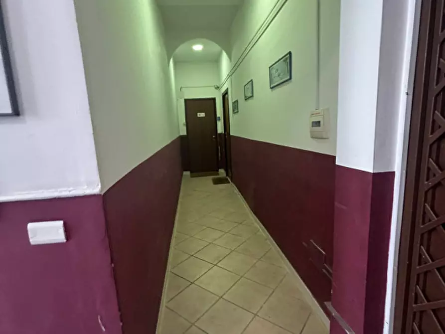 Immagine 17 di Appartamento in affitto  in via Foria 33 a Napoli